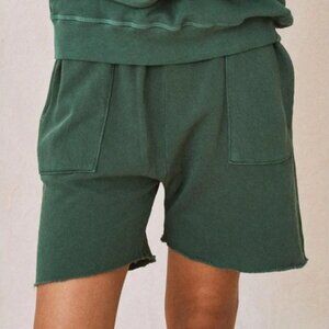 The Great. The Patch Pocket Sweatshort - Palm Leaf